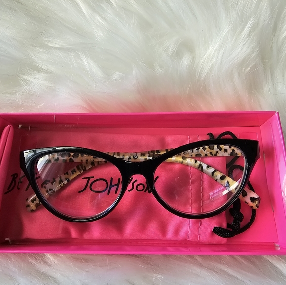 Betsey Johnson Accessories - COPY - NWT Betsey Johnson Cat Eye Blue Light Reader Glasses  👓 +250 Last Pair